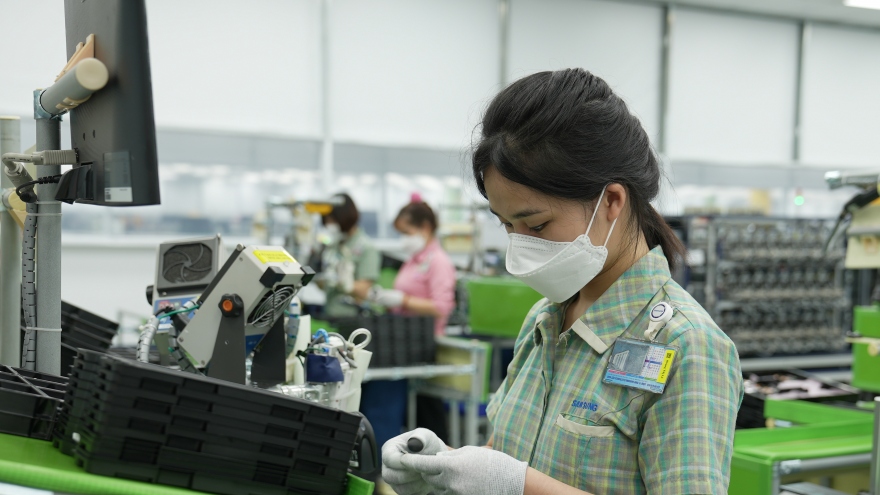 Việt Nam thu hút hơn 14 tỷ USD vốn FDI nửa đầu năm 2022